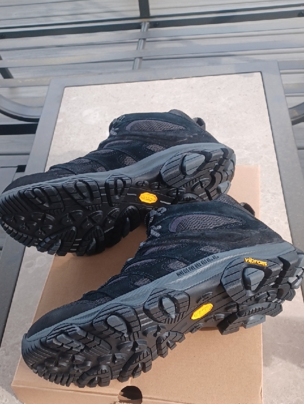 NEW MERRELL MEN'S BOOTS - Picture 5 of 5